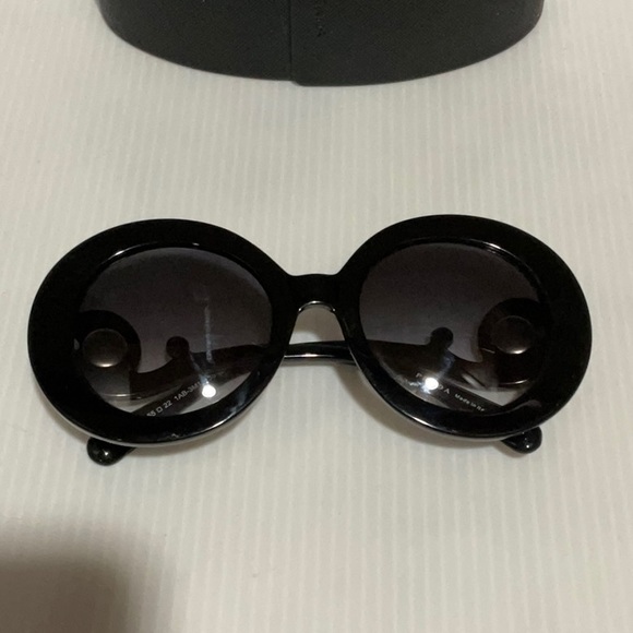 Prada woman’s sunglasses spr 27QS round frame made in Italy - Picture 7 of 11